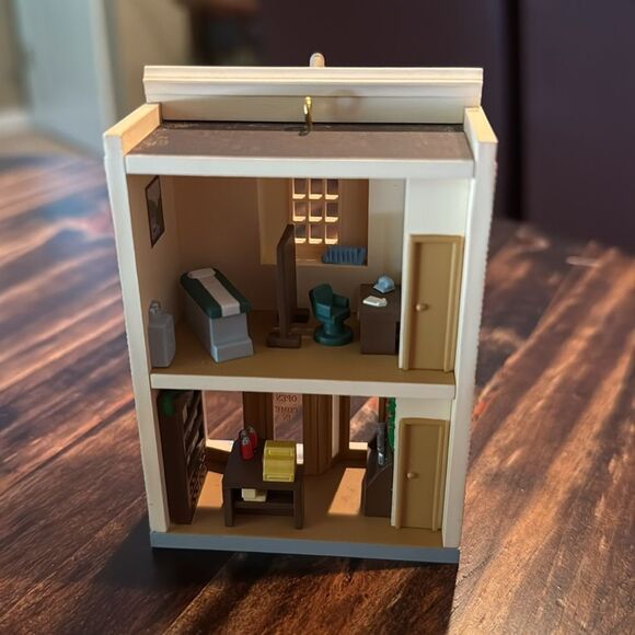 1998 Hallmark Grocery Store Nostalgic Houses & Shops Ornament #15 in Series - Picture 3 of 9